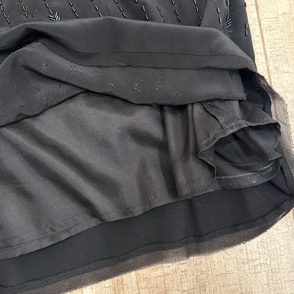 Eileen Fisher stunning beaded silk top with silk lining. - Picture 3 of 8